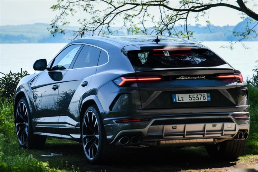 高贵极致，成功者座驾？DBX/G63/Urus/添越谁更奢