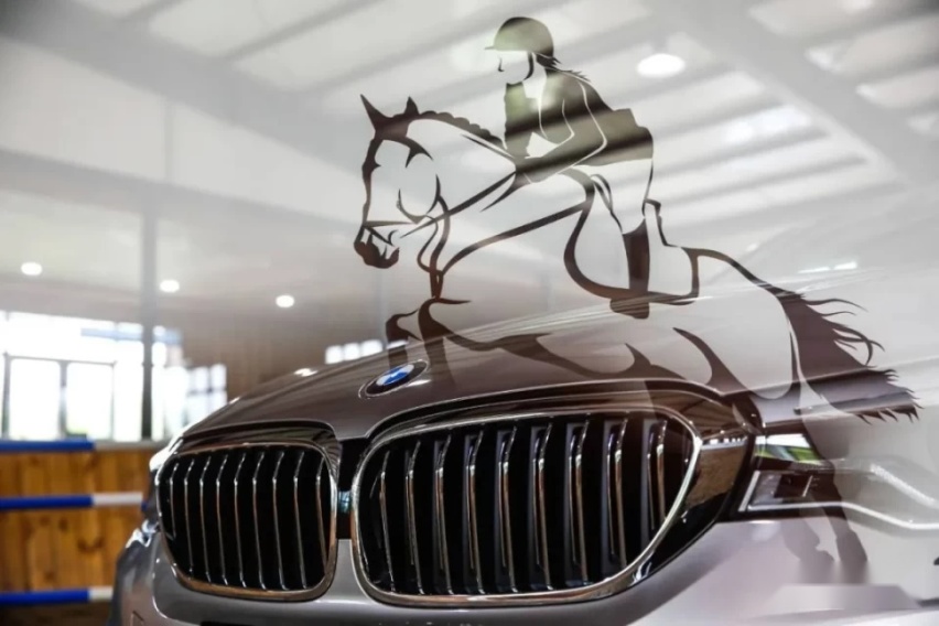 BMW 5系Li:车马共舞，悦在沈阳，意味深长·····