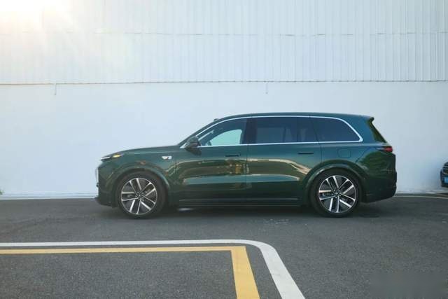 500万以内最好的家用SUV，家里领导坐了3天说：这车适合跑长途