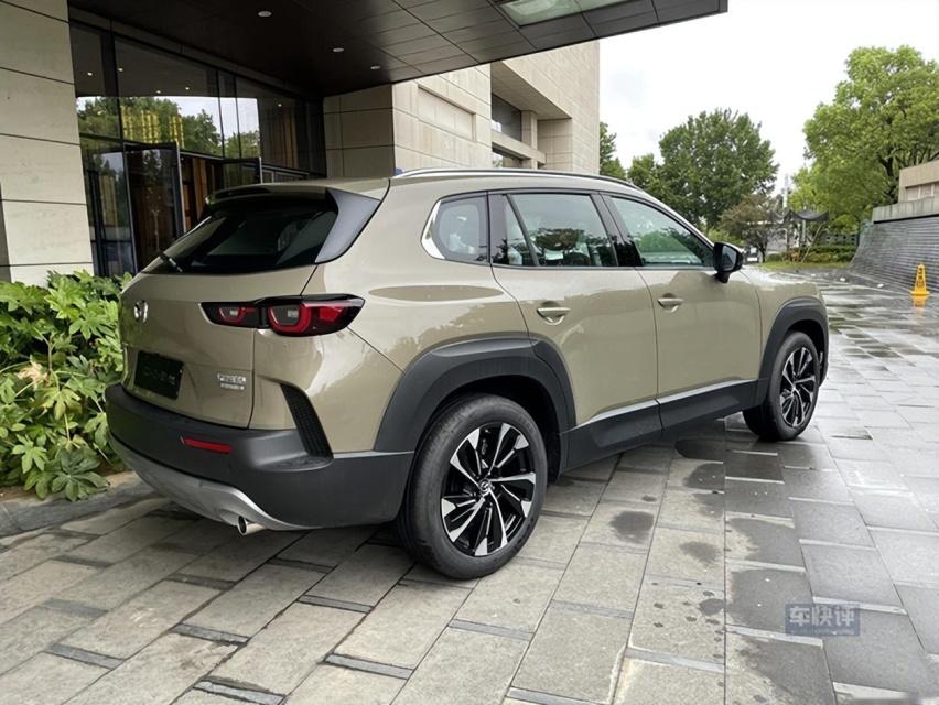 如果你还想买燃油SUV，马自达CX-50行也是绕不过的一台车
