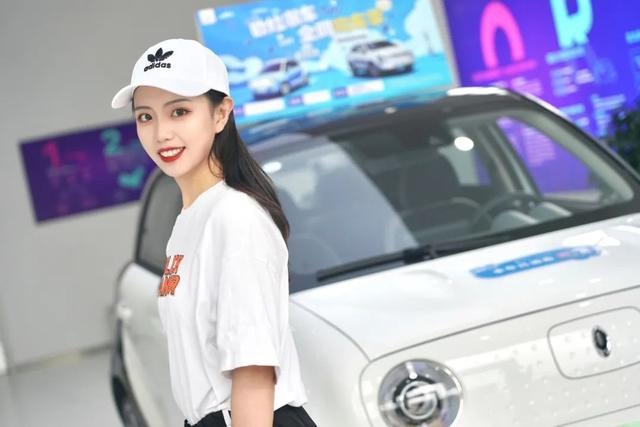 车圈女神为何对欧拉R1欲罢不能?