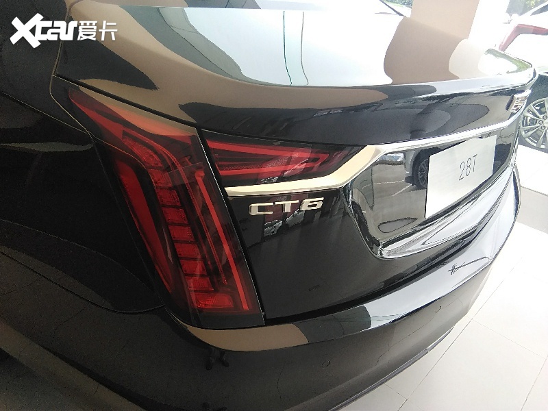 凯迪拉克CT6 探店实拍 4.2T+V8 动力超奔驰E级 配