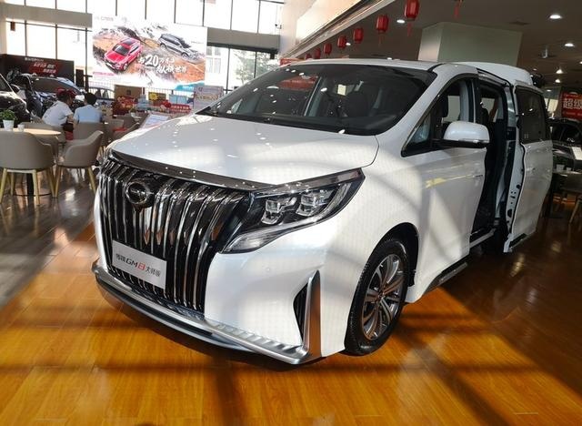到店实拍2020款广汽传祺GM8大师版！油耗8.5L配2.0
