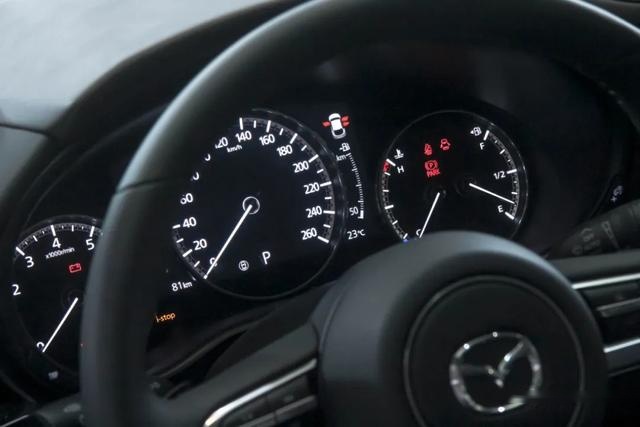 实拍Mazda CX-30：15万级“最美”SUV正式登场
