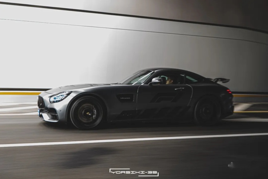 油耗堪比纳智捷的梅赛德斯-AMG GT，两天一箱98你受得了吗？