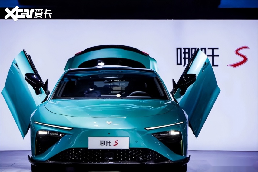 哪吒汽车,立于悬崖之上
