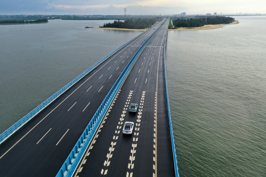 20万预算购买新能源车，竟然放弃小鹏P7和特斯拉选了长安