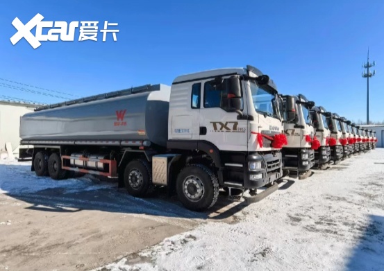 首季开门红丨中国重汽豪沃重卡批量交付,赋能全场景运输高质量发展