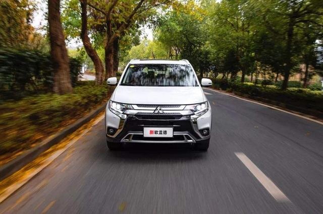 发动机是原装进口，10万-15万选这三款SUV，才是真正的懂车人