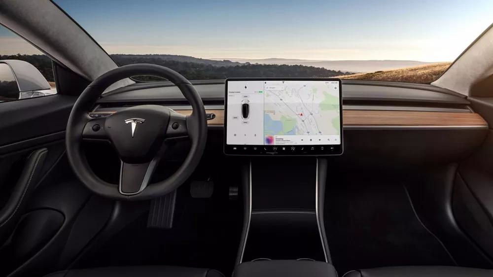 国产特斯拉Model 3能预定了，最快只要半年就能提车