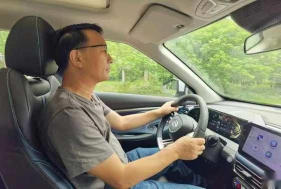 试驾传祺GS3·影速：激情竞速，以性能释放个性
