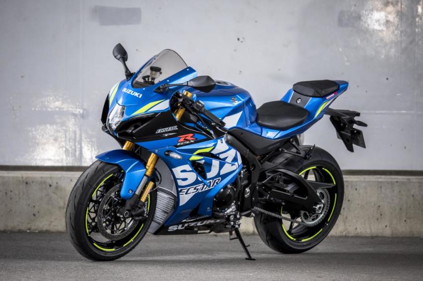 铃木公升级跑车GSX-R1000R，赛车技术下放，水冷四缸197马力