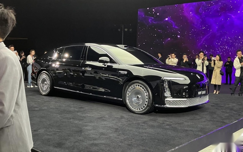 尊界S800来了！预售价100-150万，奔驰S级要没人买了？