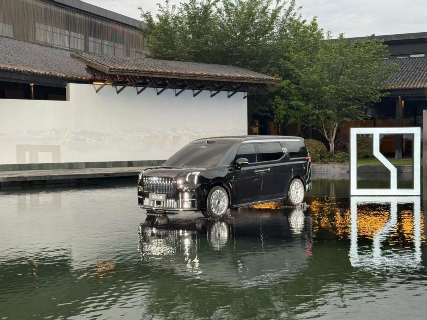 【E汽车】极氪009光辉的信心和野心