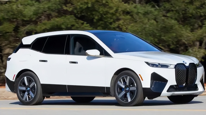 2022 BMW iX 将成豪华全电动SUV新翘楚