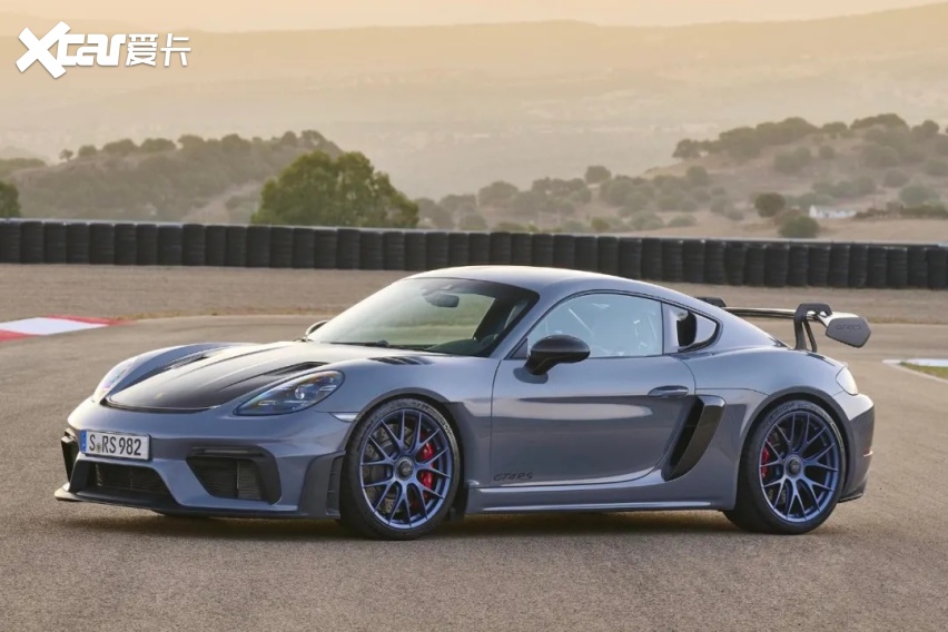 赛道属性拉满 保时捷718 Cayman GT4 RS售价157.8万