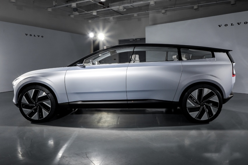 电动版本的沃尔沃XC90终于来了 曝光渲染图 空间超级大