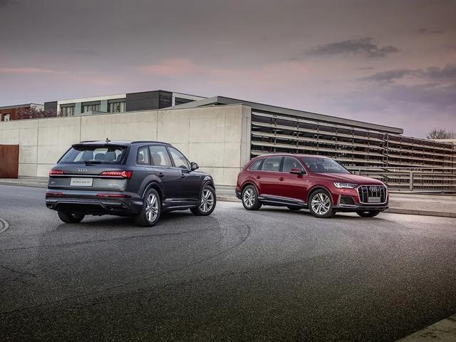 3.0T+48V+轴距3米，还有全系7座，这才是真奥迪Q7