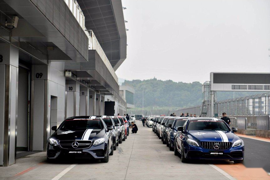 雷厉·风行 试驾AMG GT 四门跑车