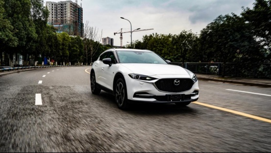 CX-4顶配做到了“人马合一”，但它的价格还是把我劝退