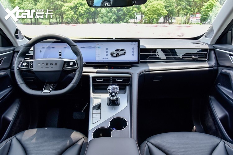 上汽荣威erx5上市,综合油耗低至1.4l