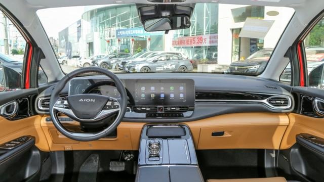小鹏G3i与AION V，年轻人会选空间还是科技？