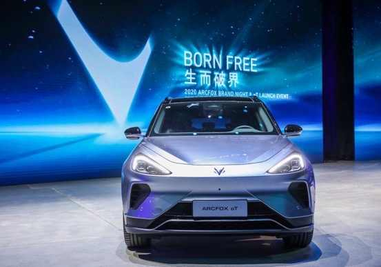 零百4.6s的超跑SUV！24万出头，直怼保时捷宝马特斯拉