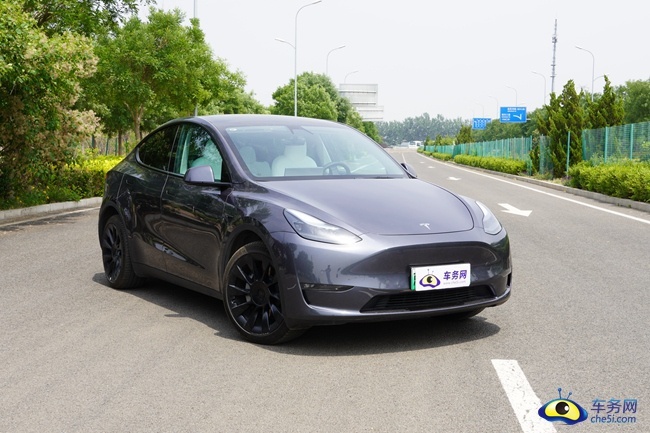 试驾特斯拉Model Y 高颜值驾控智能SUV