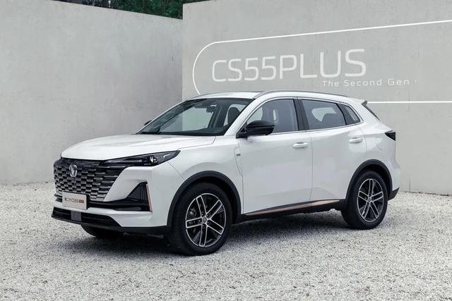 10万级SUV也能玩性能?第二代长安CS55 PLUS,8.3秒破百!