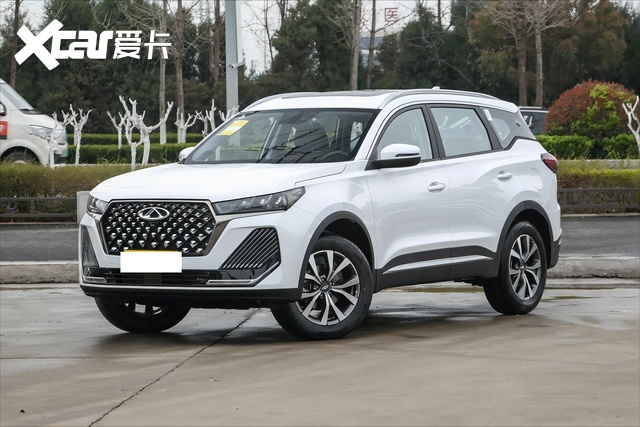 全新奇瑞瑞虎7正式亮相!采用全新前脸造型,搭载悬浮式双联屏