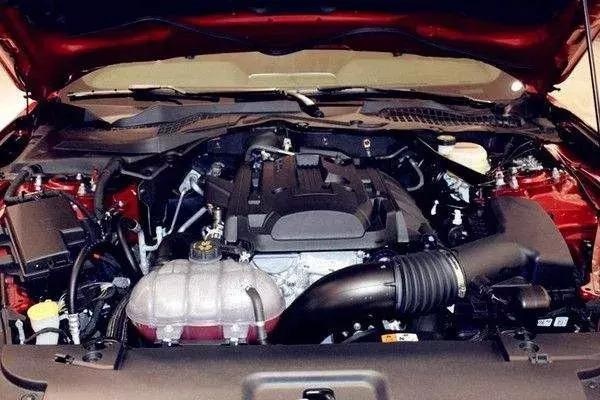 拨乱反正：2019款Mustang 2.3T 依旧很“野马”