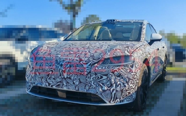 华为智界第二款车曝光，对标特斯拉Model Y，有戏吗？