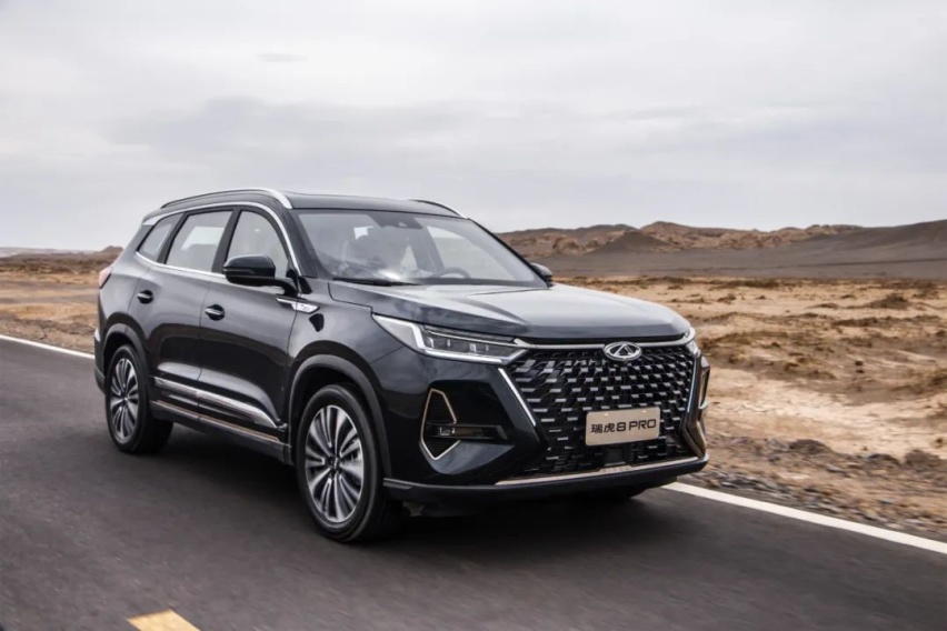 国货当自强，15万落地7座SUV，吉利豪越L对比奇瑞瑞虎8 PRO
