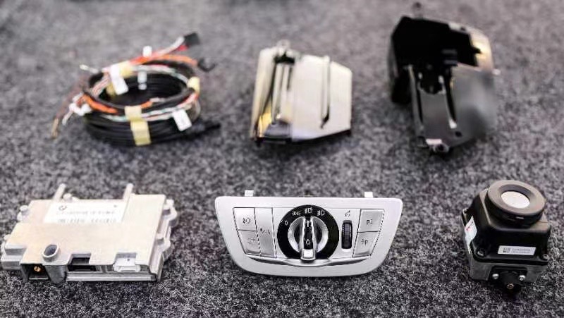 全新宝马X5 X6 X7升级第三代夜视热成像系统提高驾驶安全性