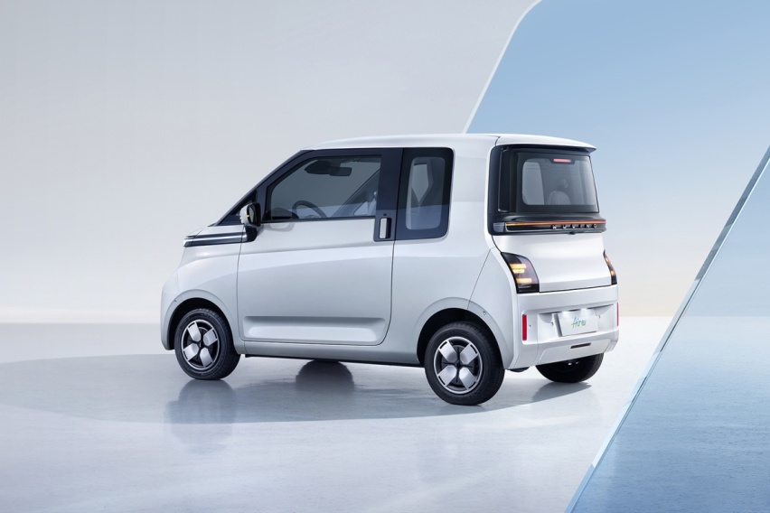 五菱又一买菜车上市 3门4座 续航300km 或明年上市