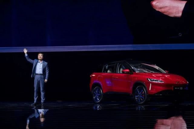 特斯拉Model3被捧上天，比亚迪汉、小鹏P7还有机会吗？