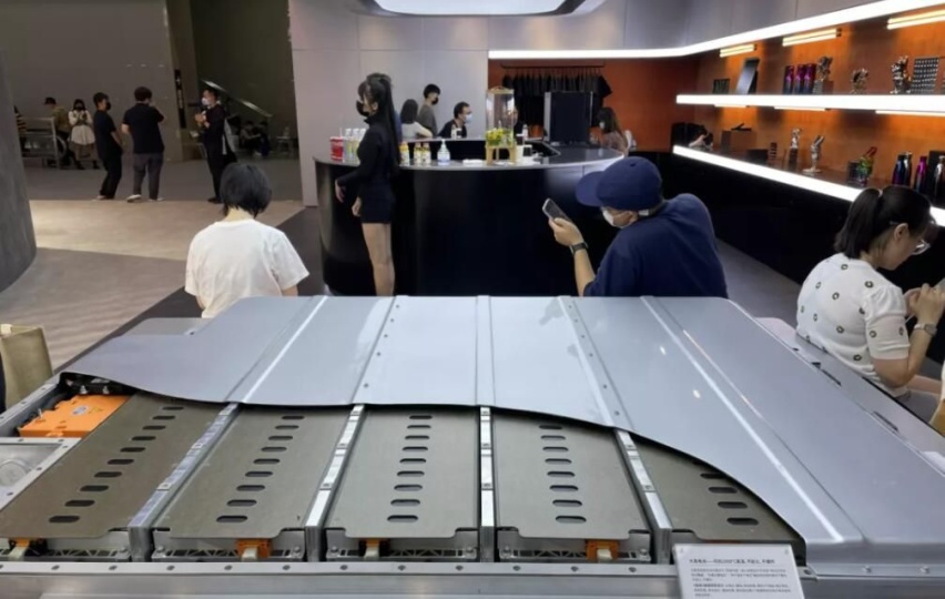 沙龙汽车：少年，我有变形金刚你可还有梦想？