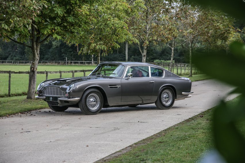 Aston Martin DB6