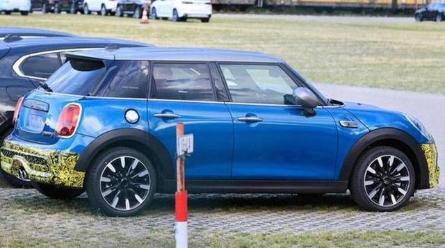 MINI Cooper SE五门版车型谍照曝光 搭载插混系统 有望年内上市