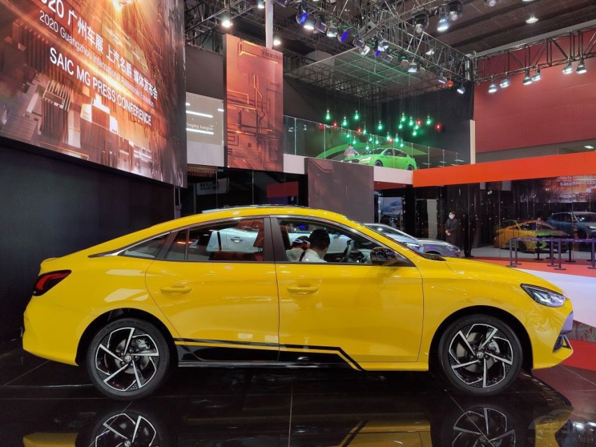 MG5、伊兰特、逸动，谁更适合年轻人首购？