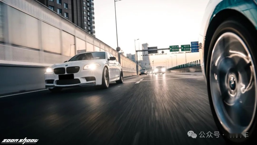 福特Mustang到奥迪S5再到宝马M5，漫漫玩车路终于圆了V8梦