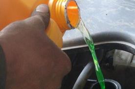 气温越来越低，汽车保养和使用该注意哪些问题？