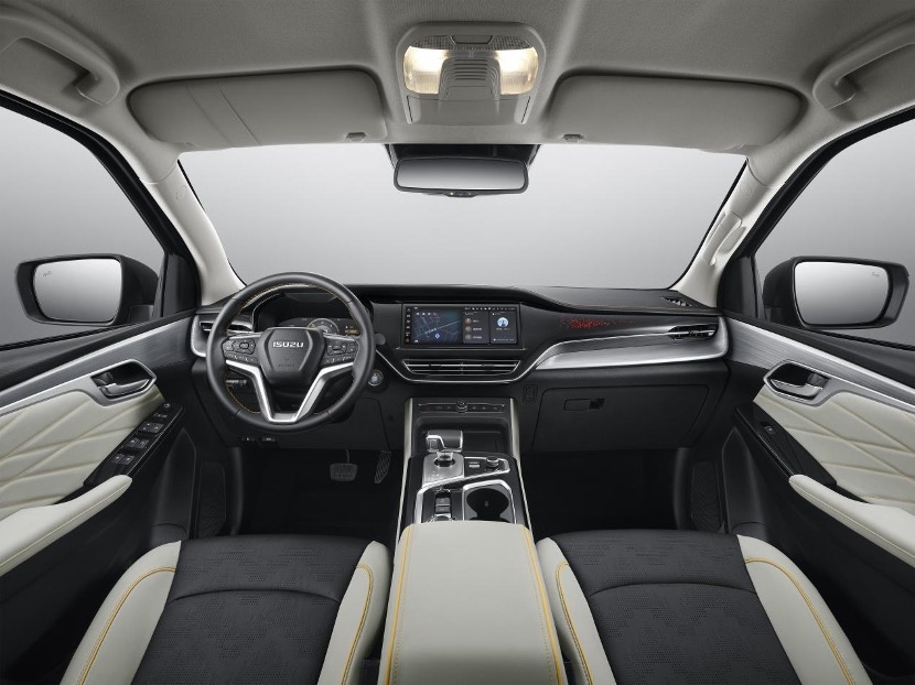 D-MAX V-CROSS全新上市，铃粉相聚青岛跨入下一个十年