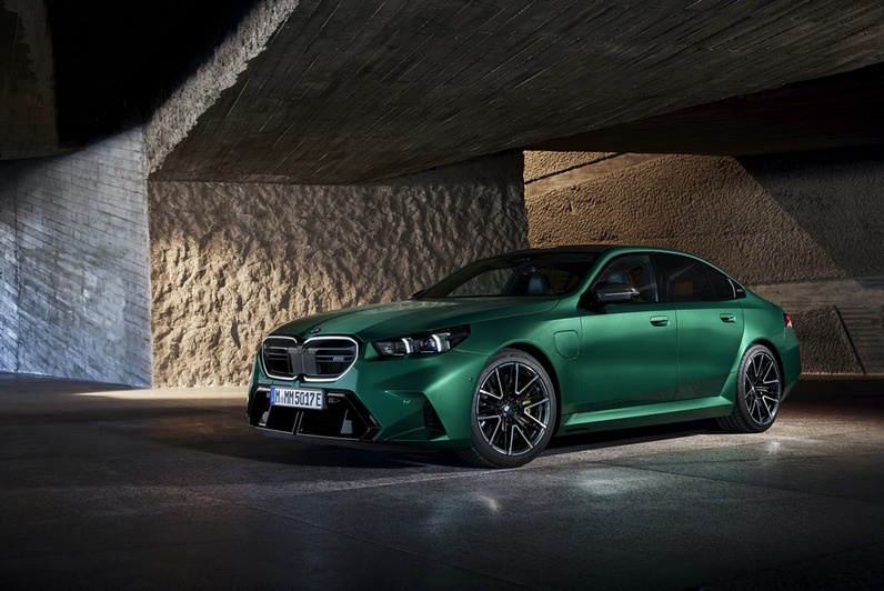功能为先，驾趣至上 全新BMW M5高性能轿车将于成都演绎“BMW性能