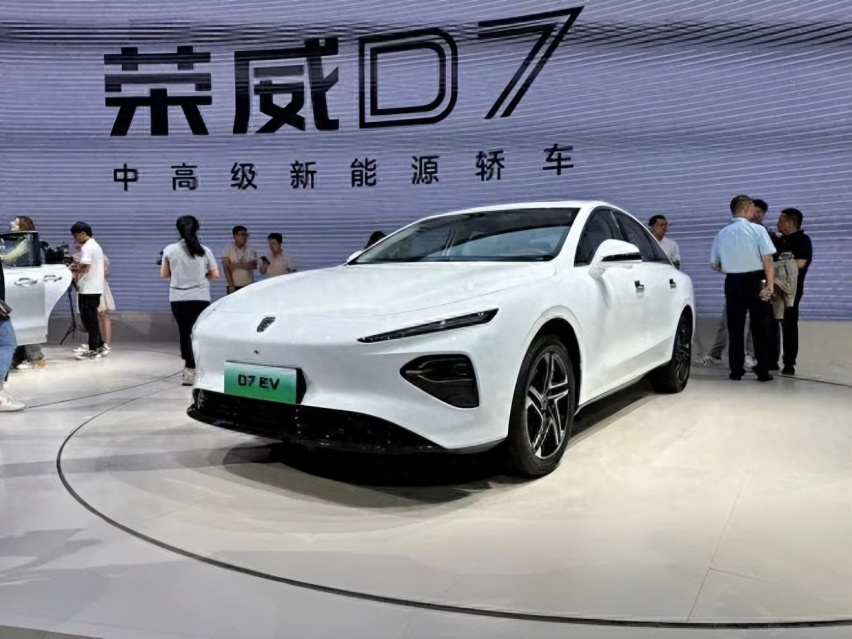 四款自主品牌轿车，可油可电是最大卖点，平替合资油车有戏