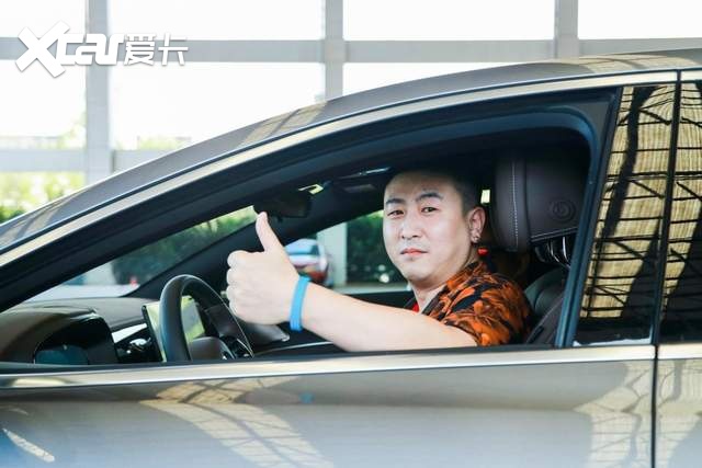 “油电同价 颠覆燃油” 比亚迪汉DM-i冠军版 汉DM-p战神版巅峰