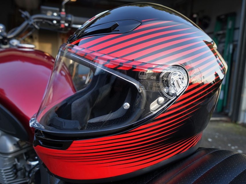 最轻的公路盔之一 AGV K6头盔外媒测评