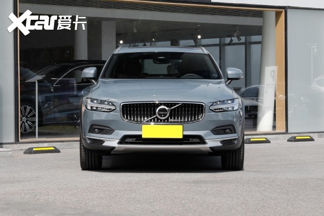 纯进口中的跨界旅行车沃尔沃V90售价55.69万元起