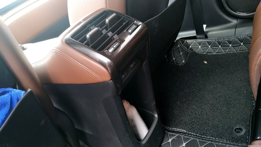 车主说车：25万买台冷门豪华SUV 到底值不值这个价？