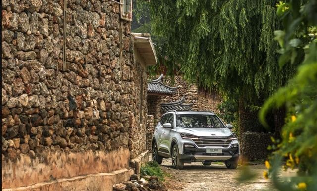 年轻要炫界，这款有颜值又智能的入门级紧凑SUV不到6万元？